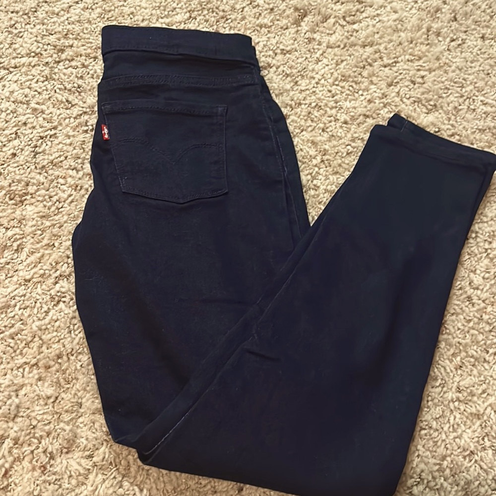 Levi’s pull on jegging